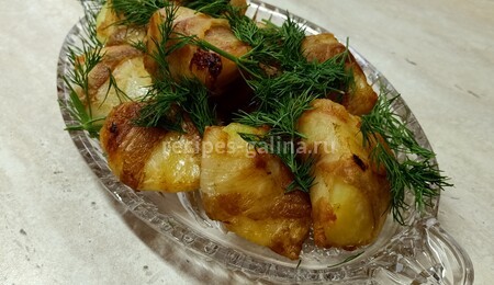 Фото рецепта: Картофель в беконе запеченный в духовке