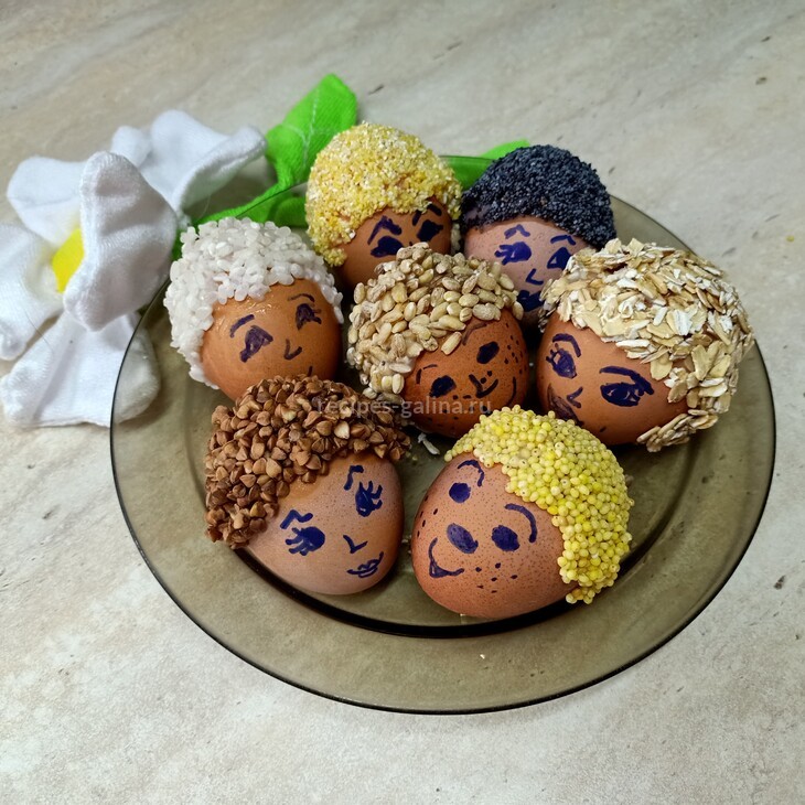 Пасхальные яйца украшенные крупой